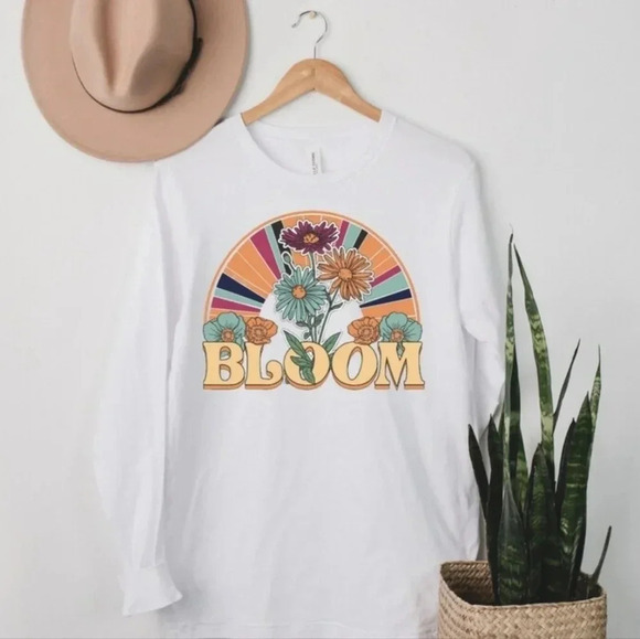 Vintage Bloom Tee Shirt / Multiple Sizes - Picture 2 of 3